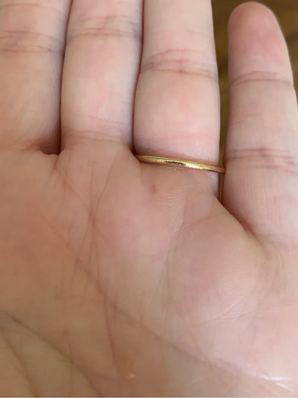 Ariko oval ring 14k yellow gold with brown diamonds. Like new. size 6.5